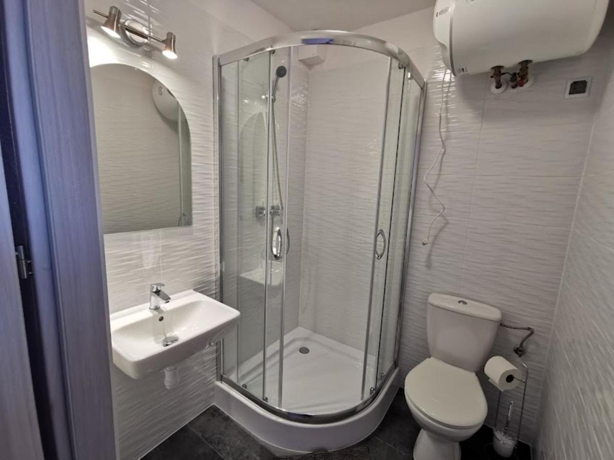 Pokoje Dwuosobowe Hotel Rowy  Buitenkant foto
