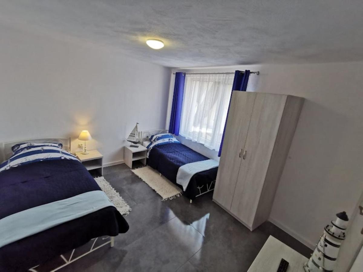 Pokoje Dwuosobowe Hotel Rowy  Buitenkant foto