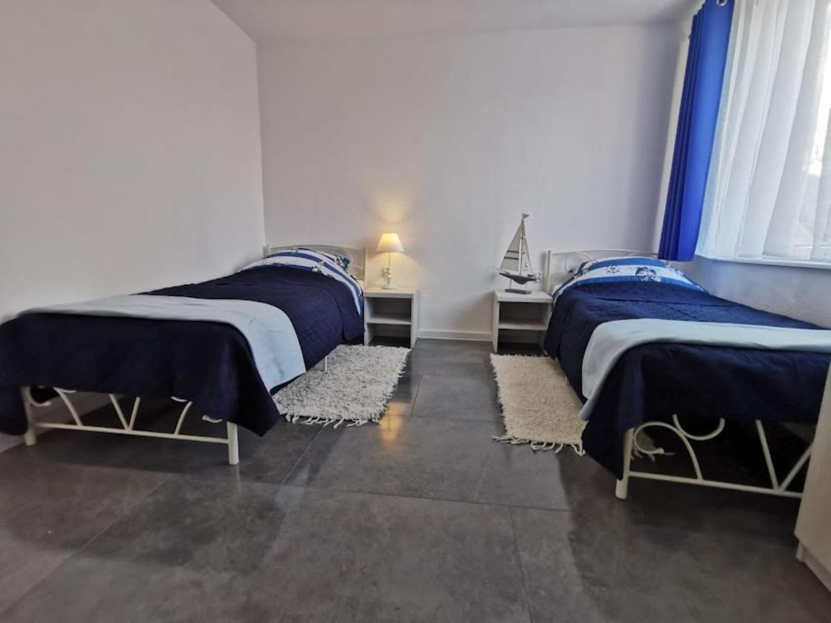 Pokoje Dwuosobowe Hotel Rowy  Buitenkant foto